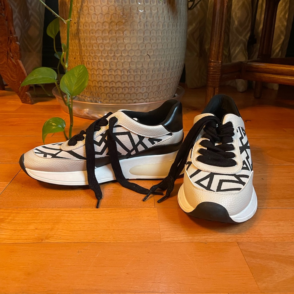 Karl Lagerfeld Monochrome Patterned Sneakers